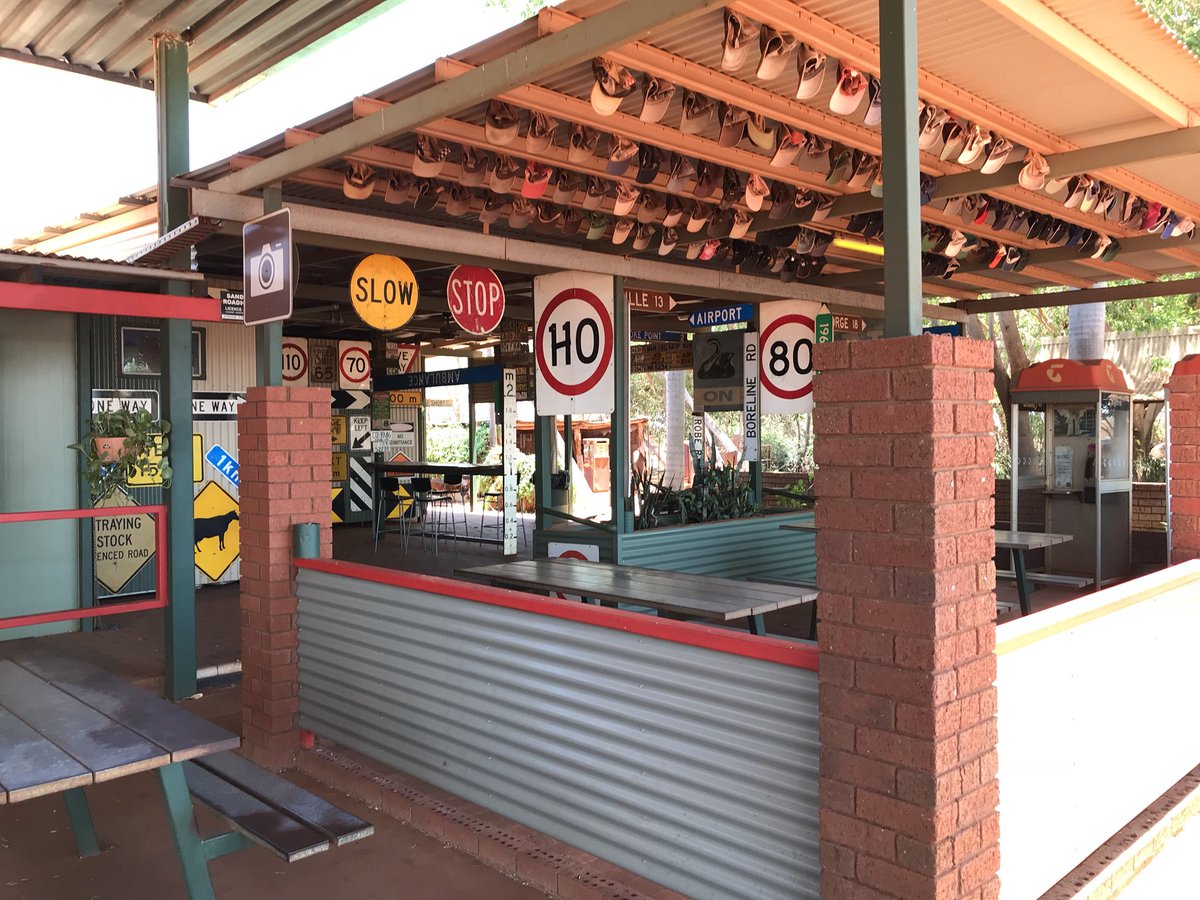 BrettStacey37's tweet photo. A balmy 43c at #SandFireRoadHouse today! @roseby_andrew @DeclanANZ https://t.co/Pi5gkWn3aH