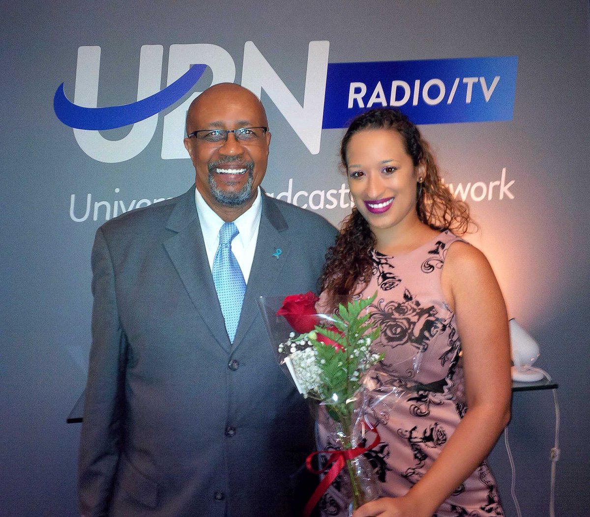 jenniferT_poet's tweet photo. Wrapped my #LiveTV interview on #TheActorsChoice with broadcast extraordinaire #RonBrewington
#TVhost #spokenword https://t.co/3jqK5UdMw2