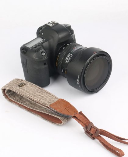 MubinSorkar's tweet photo. Camera Accessories Shoulder Neck Strape #Strape #Neck #Shoulder #Accessories #Camera #DSLR
Price: $4.72
https://t.co/yJAkAgM5Cm https://t.co/bctM01uWvy