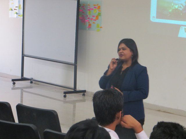 ISME_MBA's tweet photo. On 27th October, 2017 Ms. Suniti Varma from ICICI Bank conducted stock mind session for our students #ISMECorporateConnect https://t.co/RfI6DHkhZm
