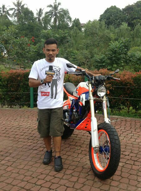 taucocustom1994's tweet photo. Semangat menolak menyerah
Bangun Bangun Bangun,,,,,,
#proudtaucocustom
#savetaucocustom
#thegoedel
#goedelbrothercustom https://t.co/k1FYRqILkt