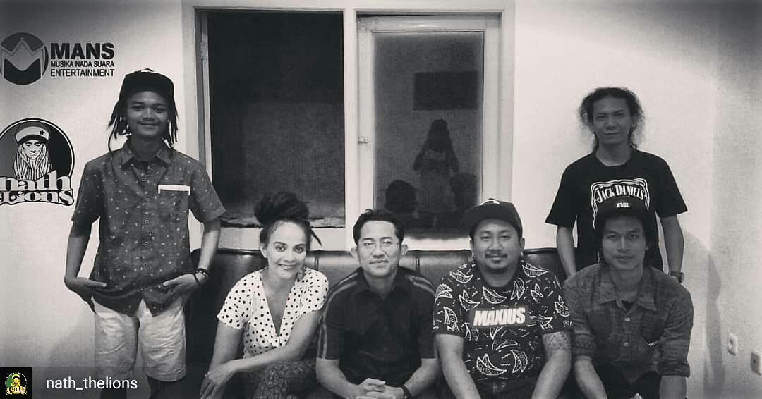 musikanadaswara's tweet photo. Yuk follow akun Twitter & Instagram @NATH_THELIONS. Tunggu kejutan dari kami #nattheleon #reggae #musikreggae #musikkeren #mansentertainment https://t.co/VTWgin4kSA