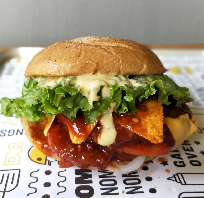 iam_burgerman's tweet photo. HAPPY #HALLOWEEN, Y'ALL! Join us in the #halloweencelebrations &amp; try out our sppoktacular BOO BURGERS today! #triplepatty #spicy #crunchy https://t.co/XruugaQh8R