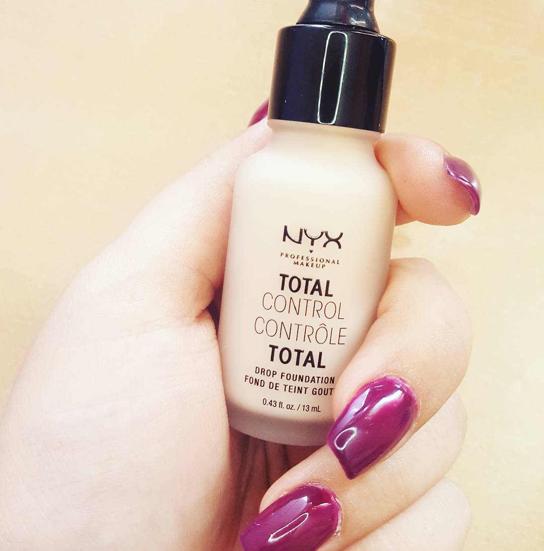NyxCosmetics_ID's tweet photo. Use the various shades of Total Control Drop Foundation like Simona Solimene for the based of your #BringOutTheBOO look! #NYXCosmeticsID https://t.co/ZKK9cMYEbn