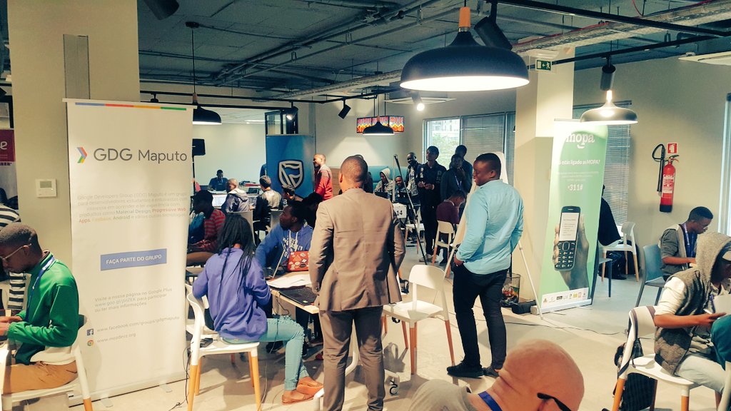 felin00b's tweet photo. This morning, the teams hard at work to finalise their solutions and presentations for #OpenDataton and some relaxing https://t.co/XW5TQIbIst