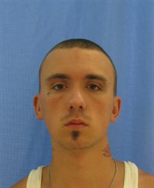 slcpd's tweet image. Austin J Boutain 24 años, sospechoso de tiroteo en el áre de Red Butte Canyon. Armado y peligroso. Llamar 801-799-3000 si tiene información.