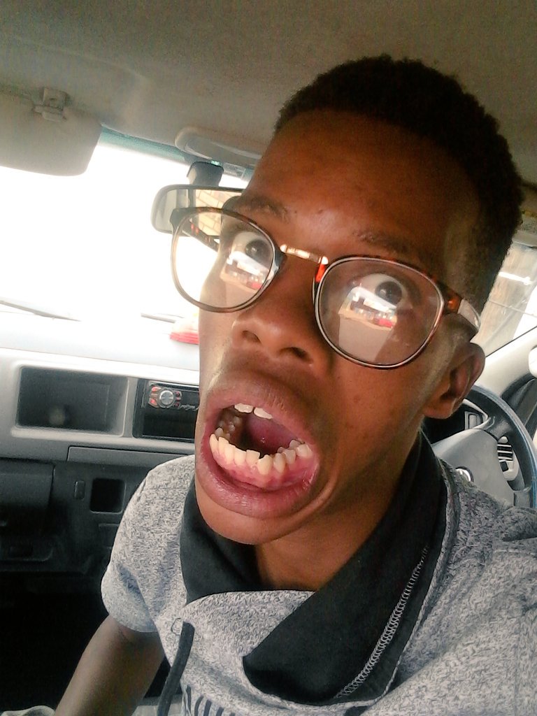 nAdo_boY's tweet photo. Working so hard,Rolling in taxis with my gang and pursing our dreams.Iam a fucking 👑King👑 and they know it
#MaggCreative 
#LoveIsEasyPage https://t.co/GVTTchhCyR
