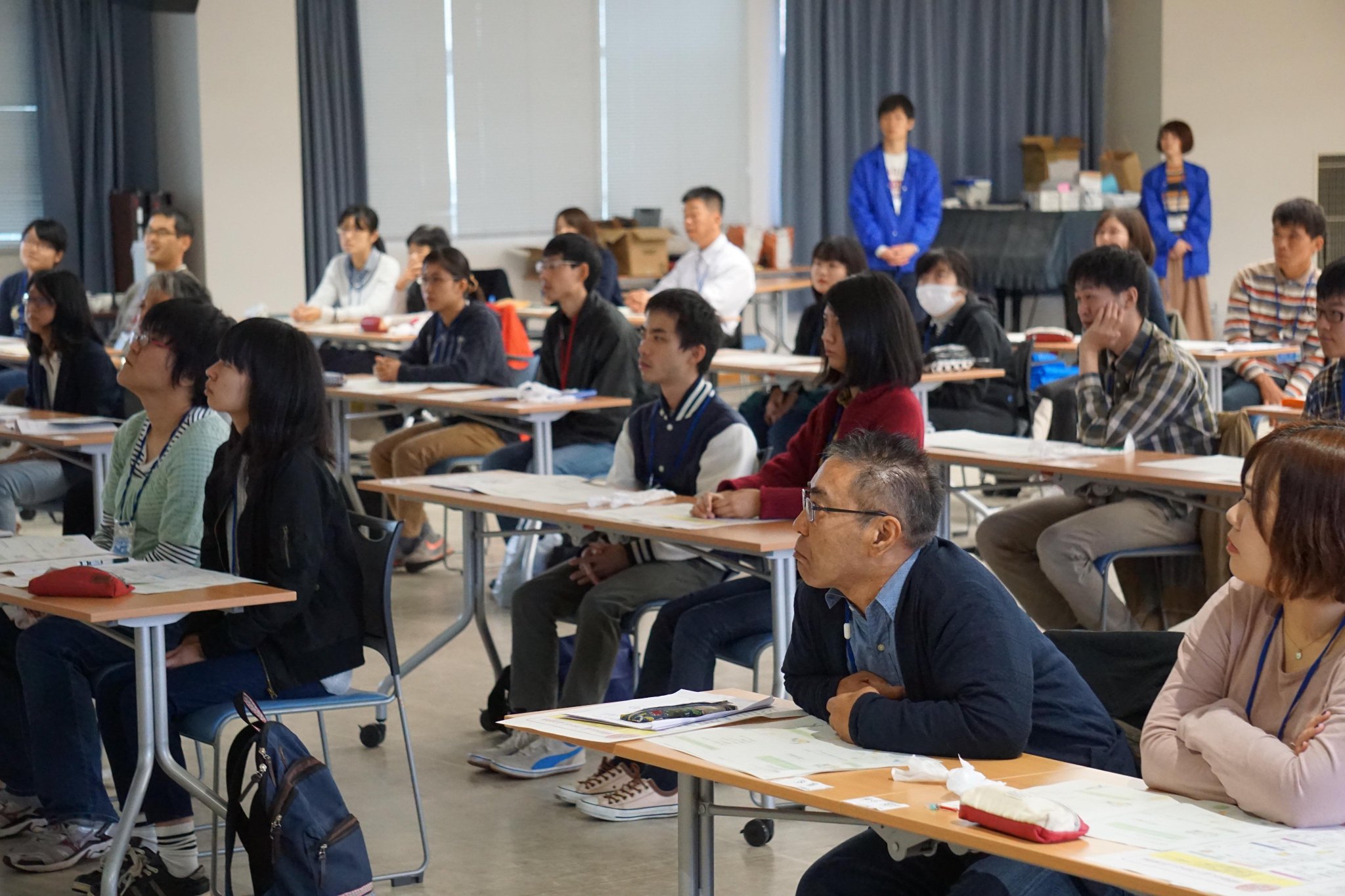 島根大学人間科学部 広報 Su Twitter オープンカレッジレポート 10 28 土 29 日 に 知的に障がいのある人のオープンカレッジin松江 を開催しました 1日目午前の 世界の問題と私たちにできること 島根大学国際交流センター 青晴海先生 の様子です 島根大学人間科学部 広報 Su Twitter オープンカレッジレポート 10 28 土 29 日 に 知的に障がいのある人のオープンカレッジin松江 を開催しました 1日目午前の 世界の問題と私たちにできること 島根大学国際交流センター 青晴海先生 の様子です
