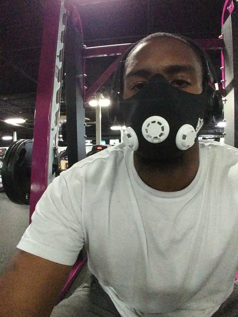 Bornaking87_'s tweet photo. Time for press #weights #elevationmask #fitlife #chosentime #gymaddiction https://t.co/ePh7m8rie9