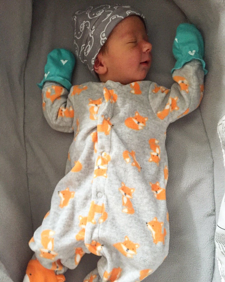 danitsaile's tweet photo. Jackson "Jack" Michael Gabriella • Thursday, October 26, 2017 • 12:21 AM • 7 lbs 11 oz • 21.5 inches • Happy &amp; Healthy • We're in love! https://t.co/FUb6ZuqGqs