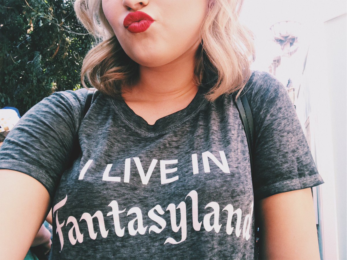 meganlillyann's tweet photo. Missing Disneyland. Already. Again. Nothing new here. #passholderproblems https://t.co/reQu6rH8lm