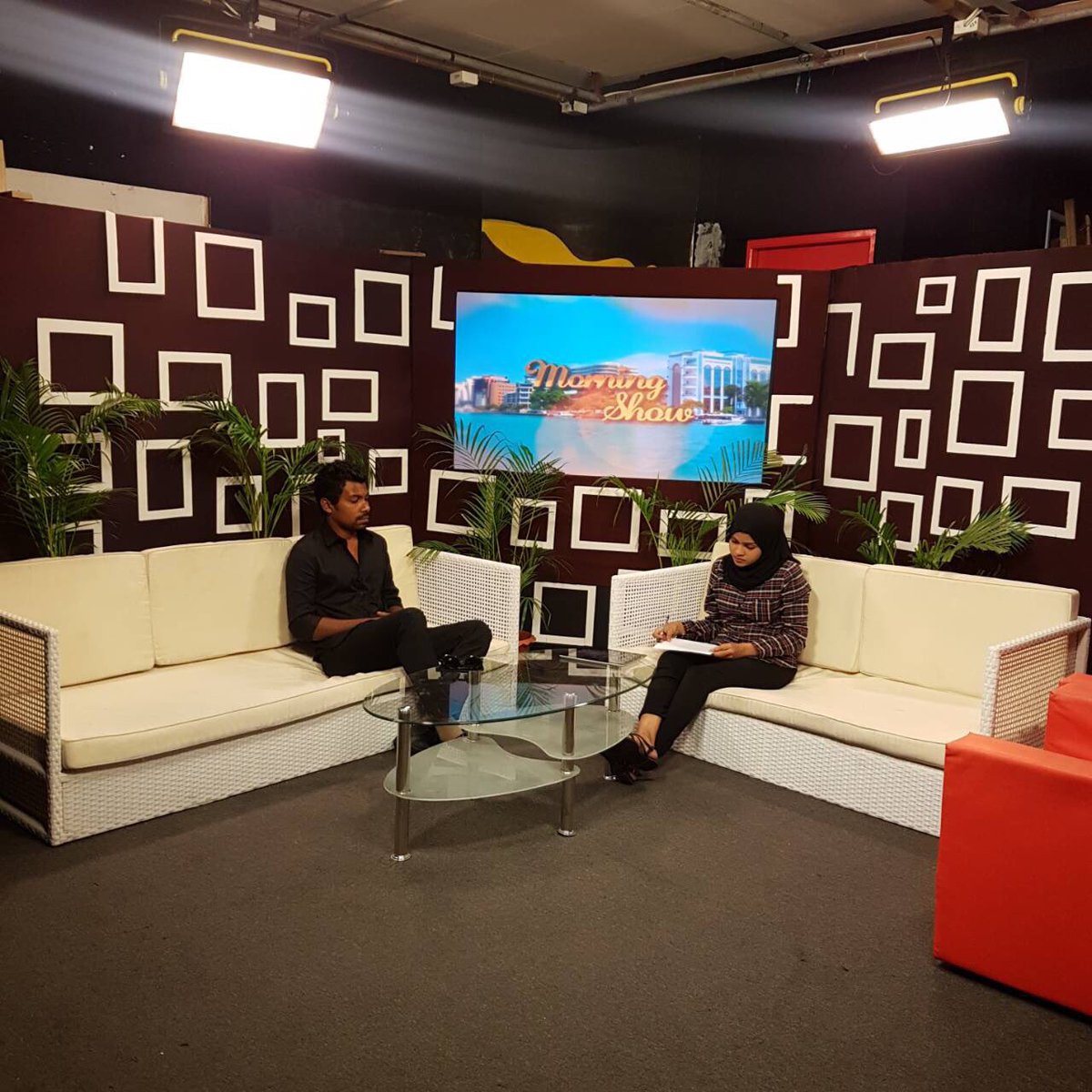 Reveries_MV's tweet photo. We're live on VTV! #reveriesdivingvillage #LiveOnVtv #LocalTvChannel #LeadindAdventireGuesthouse2017 https://t.co/Zn6oGyVEML