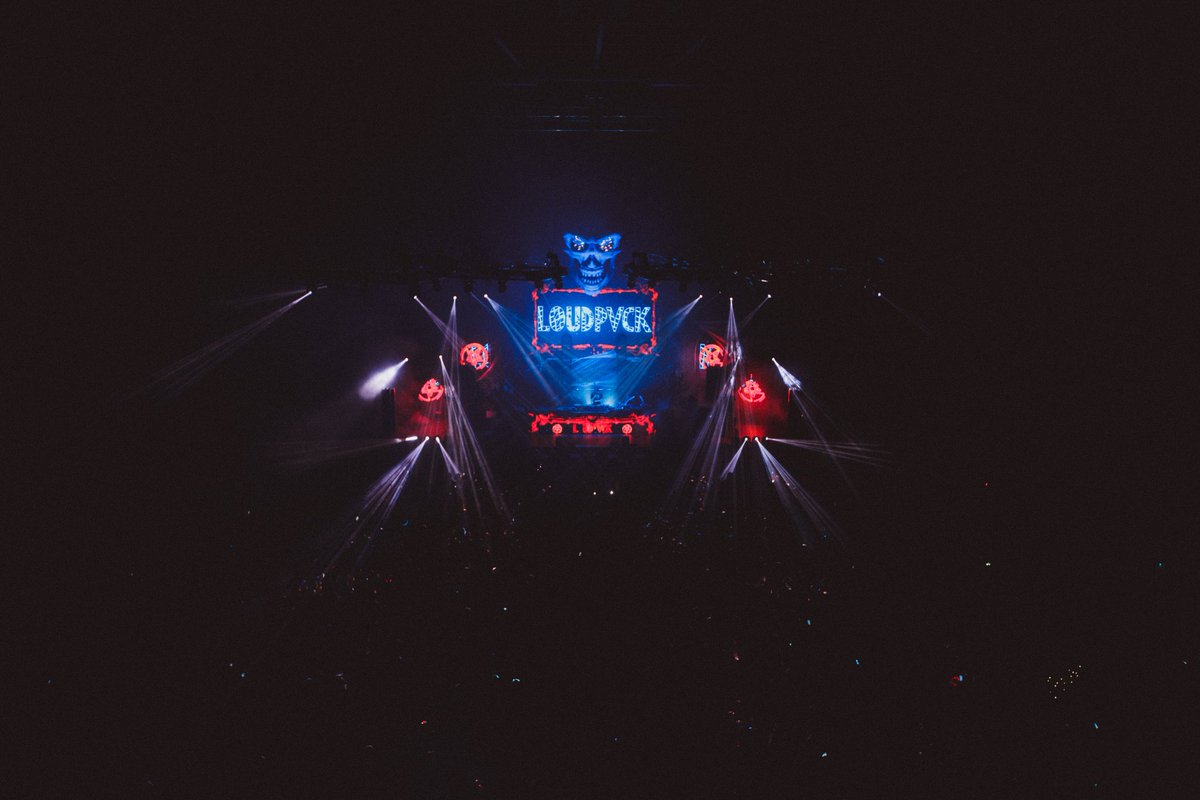 BrandonJRaines's tweet photo. Had the opportunity to cover one of the biggest events at @BillGrahamCivic for @insomniacevents BOO! SF 
#insomniacevents
#BooSF https://t.co/qcphjBH6Rn