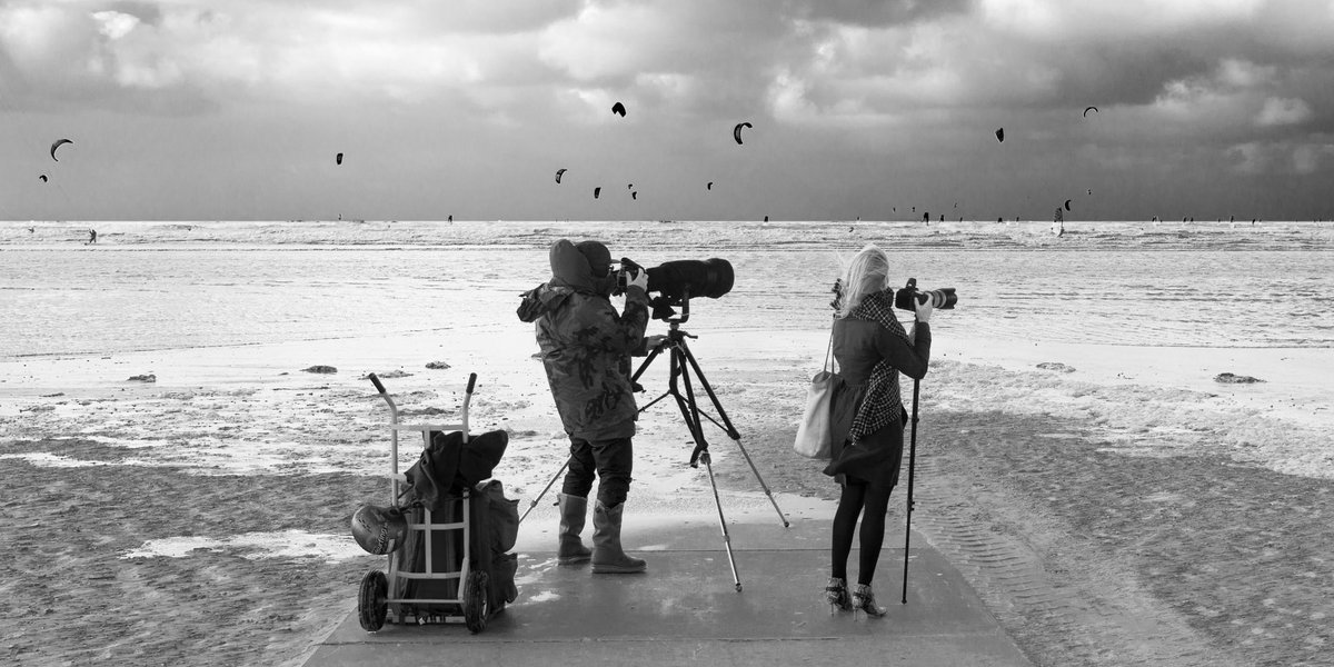 JJPerspectives's tweet photo. Photography is not a contest. Photo @JJPerspectives https://t.co/C98BjwDjAa #photography #streetphotography #beach #storm #kitesurfing https://t.co/lDZtht8GpF