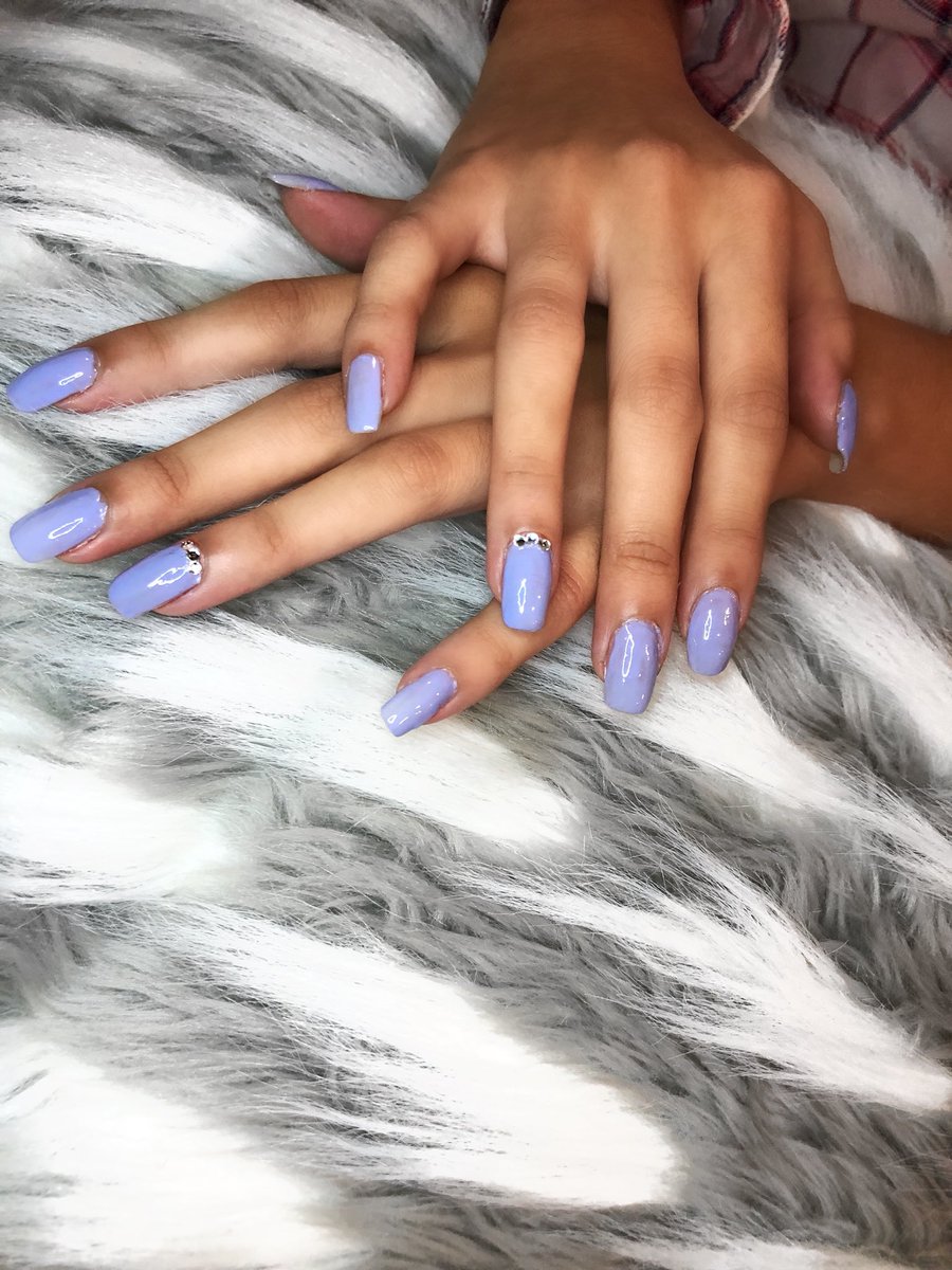 facesbyfrida's tweet photo. Nails did💅🏼 late night nail sesh! Lmk what you think 🤔 
#nailart #nailtech #ocnails https://t.co/dG7inzW9BP