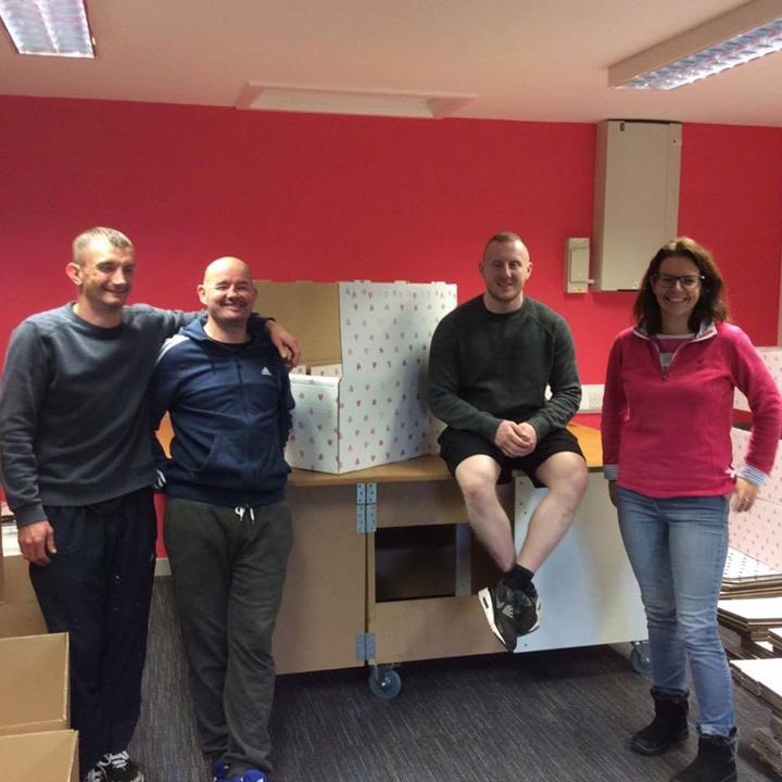 Great work folks providing <a href="/Arvossababy/">Arvossa</a> boxes for refugees in Greece