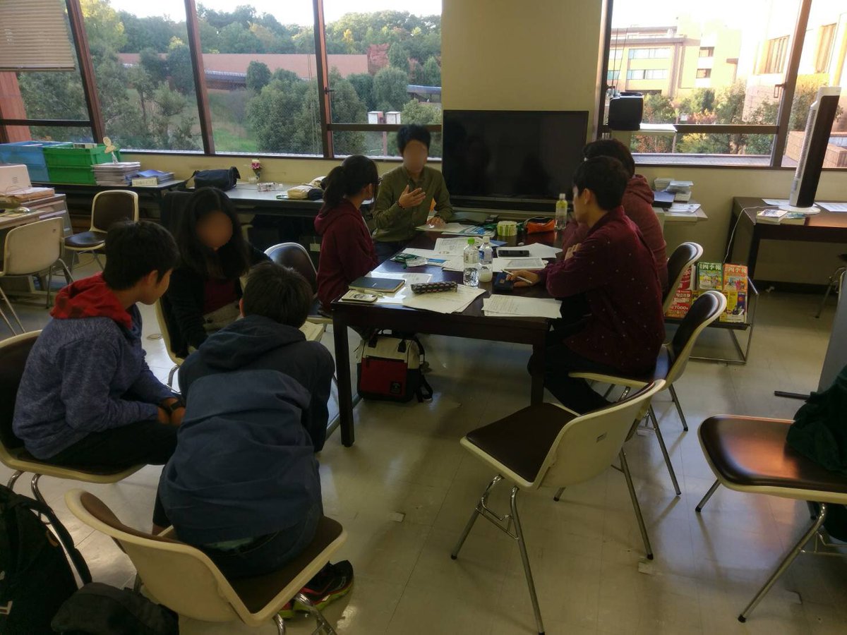 cch_daito's tweet photo. 【#18cafe本日オープン!】
内定者がキャリアセンターで相談に乗る、#18cafe(イチハチカフェ)が本日開店🎉今日はさっそく、1年生が数人来店!みんな、空いてる時間にきてくださいね(^O^) https://t.co/gqEsGcvKBG