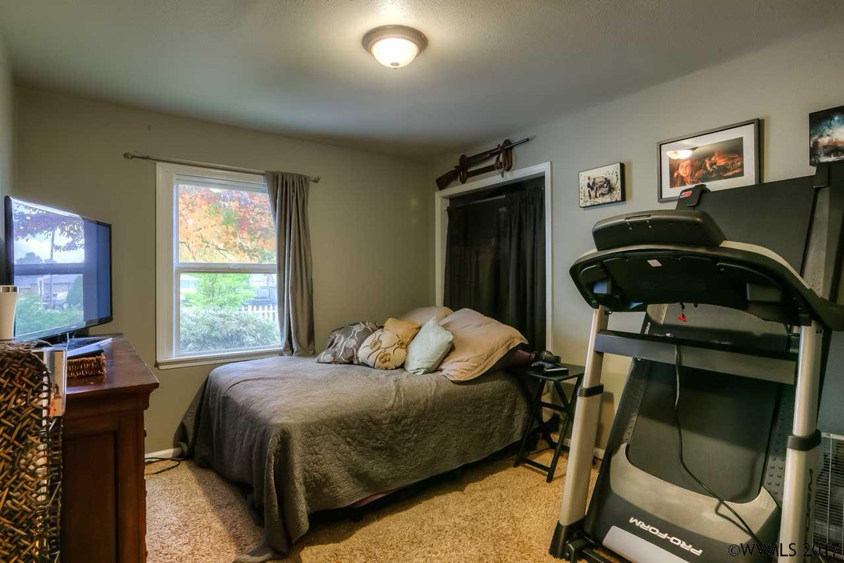 HongWolfeUS's tweet photo. 1940's #home is complete with gorgeous real #hardwood #floors. More Details Visit: https://t.co/xQbLo2HBop Call #Hong_Wolfe now 5417409497 https://t.co/fyIdkSfwAi