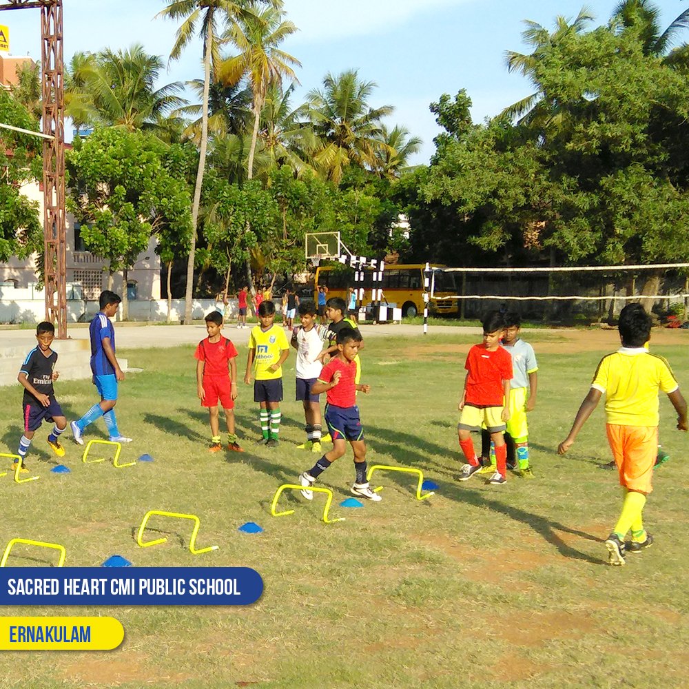 MXIMIndia's tweet photo. #Tuesdaythoughts You earn your trophies at practice. You just pick them up at competitions. #MXIM #FootballTakesOver https://t.co/r0mdXQMdwE