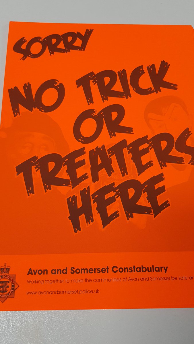 We want to make sure everyone has a Happy Halloween in Clevedon Be safe out there and respect people's wishes if you see these posters we'll be out patrolling so say hi #Halloween2017 <a href="/ASPolice/">Avon and Somerset Police</a>