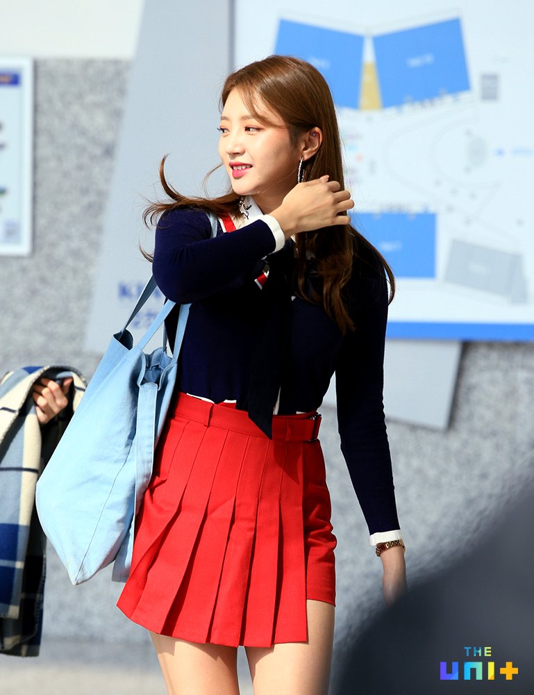더 유닛 첫 녹화 현장📷

출근길을 런웨이로 만드셨다😍

#더유닛 #TheUnit #첫녹화 #라붐 #LABOUM