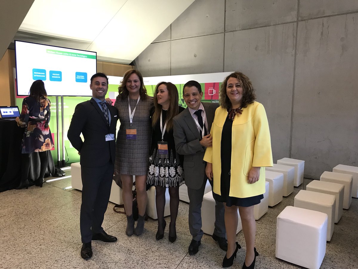 miguelvalwke's tweet photo. Equipo al completo en esta mañana de #Forowk. @WKAsesores una vez más al lado del asesor https://t.co/Rqh0Bt0pSC