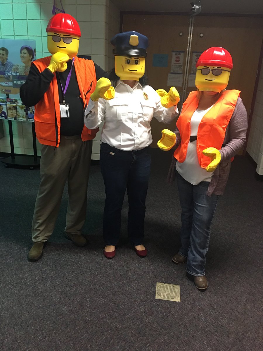ButlerAcademies's tweet photo. Everything is AWESOME here at Butler Rose Hill! #ButlerAcademies #nothumbs https://t.co/wvn5dAOIHO