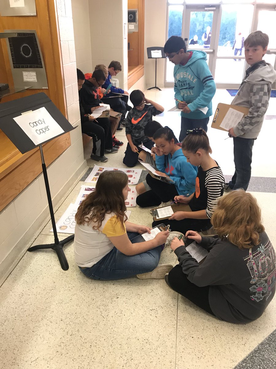 whitlow316's tweet photo. What’s the best candy value for the fall festival? #candycaper #fallmathfestival #performancetask https://t.co/r6ND7A2Los
