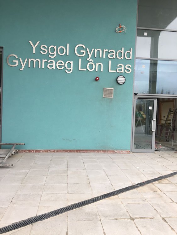 ArchitectsDF's tweet photo. .@HauratonUKLtd #RECYFIX® #MONOTEC drains outdoor surfaces at Ysgol Gynradd Lôn Las School, Swansea https://t.co/5823zDYl1U https://t.co/LnmHVZAQnl