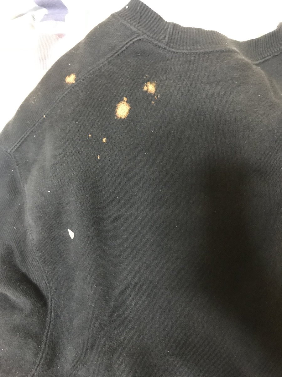 なっぴ カビキラーはカビもめっちゃキラーしてくれるけど 服もめっちゃキラーしてくるから気をつけようね スエットこの機会に買い換えるかぁ なっぴ カビキラーはカビもめっちゃキラーしてくれるけど 服もめっちゃキラーしてくるから気をつけようね スエットこの機会に買い換えるかぁ