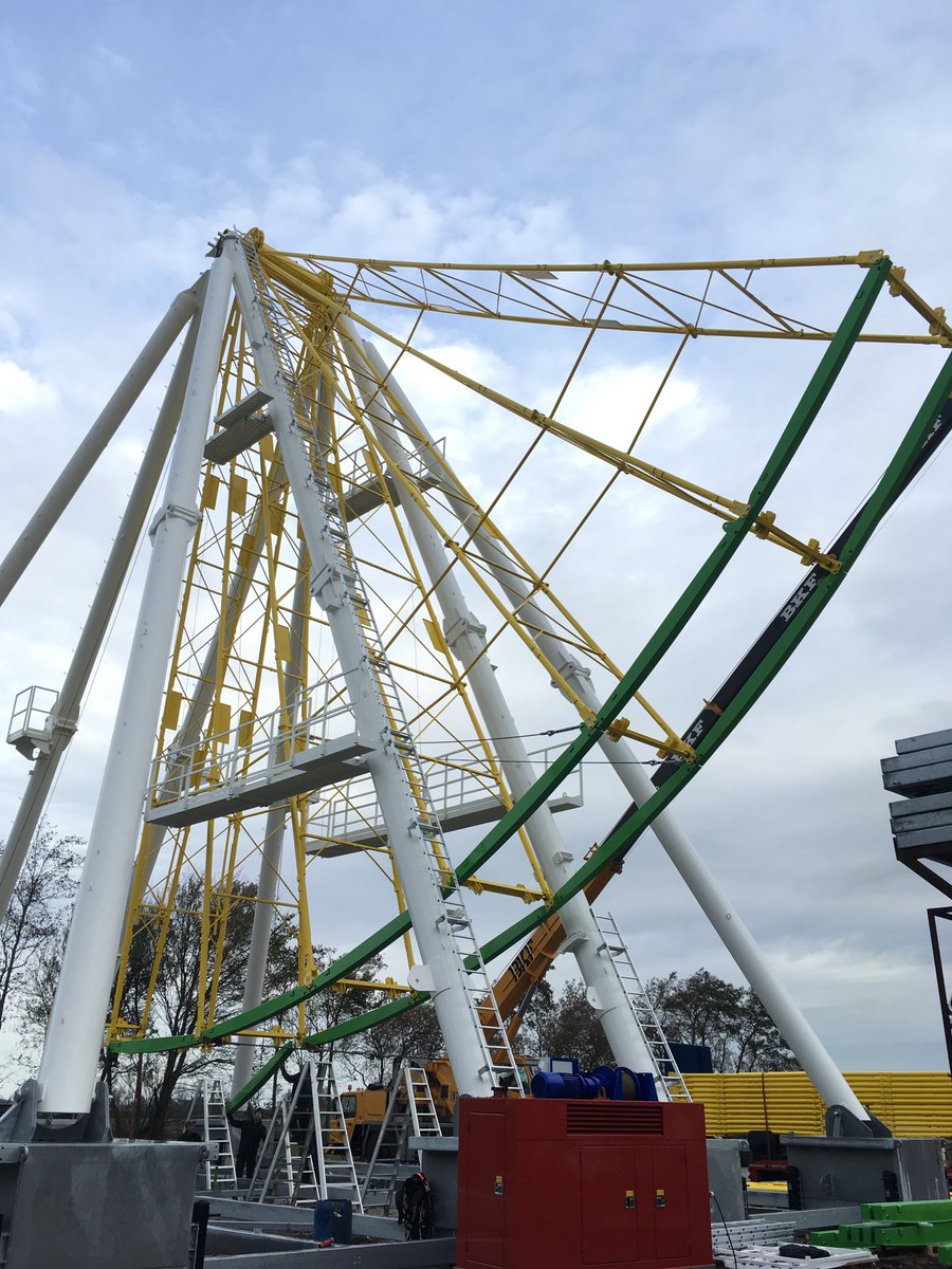 ReuzenradL's tweet photo. Work in progress! #RL46 #reuzenrad #ferriswheel #riesenrad #granderoue #reuzenradlamberink https://t.co/DcRomGM1li