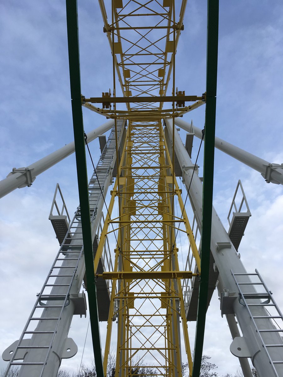 ReuzenradL's tweet photo. Work in progress! #RL46 #reuzenrad #ferriswheel #riesenrad #granderoue #reuzenradlamberink https://t.co/DcRomGM1li