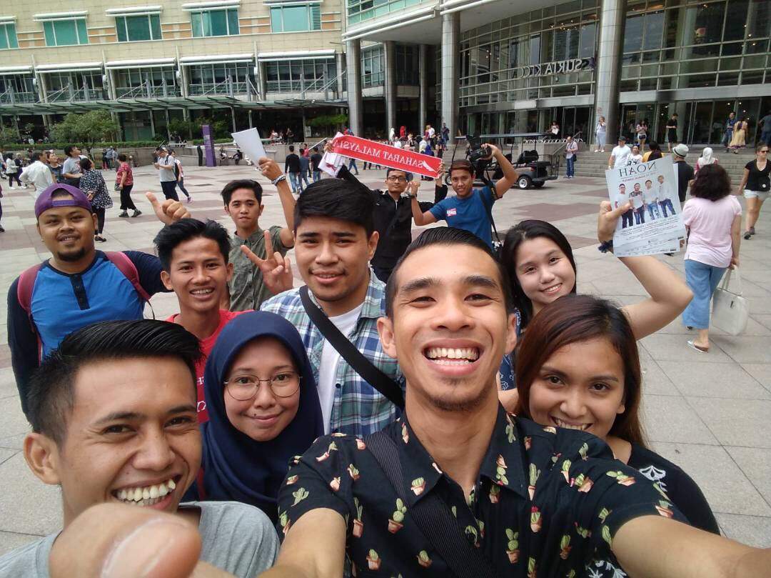NOAH_ID's tweet photo. Terima kasih @SAHABATMALAYSIA yang mendukung #NOAHLiveInKL tanggal 25 November 2017 nanti. Silahkan beli tiketnya di https://t.co/xQ2zcSaw3L https://t.co/SOVNhzThQq
