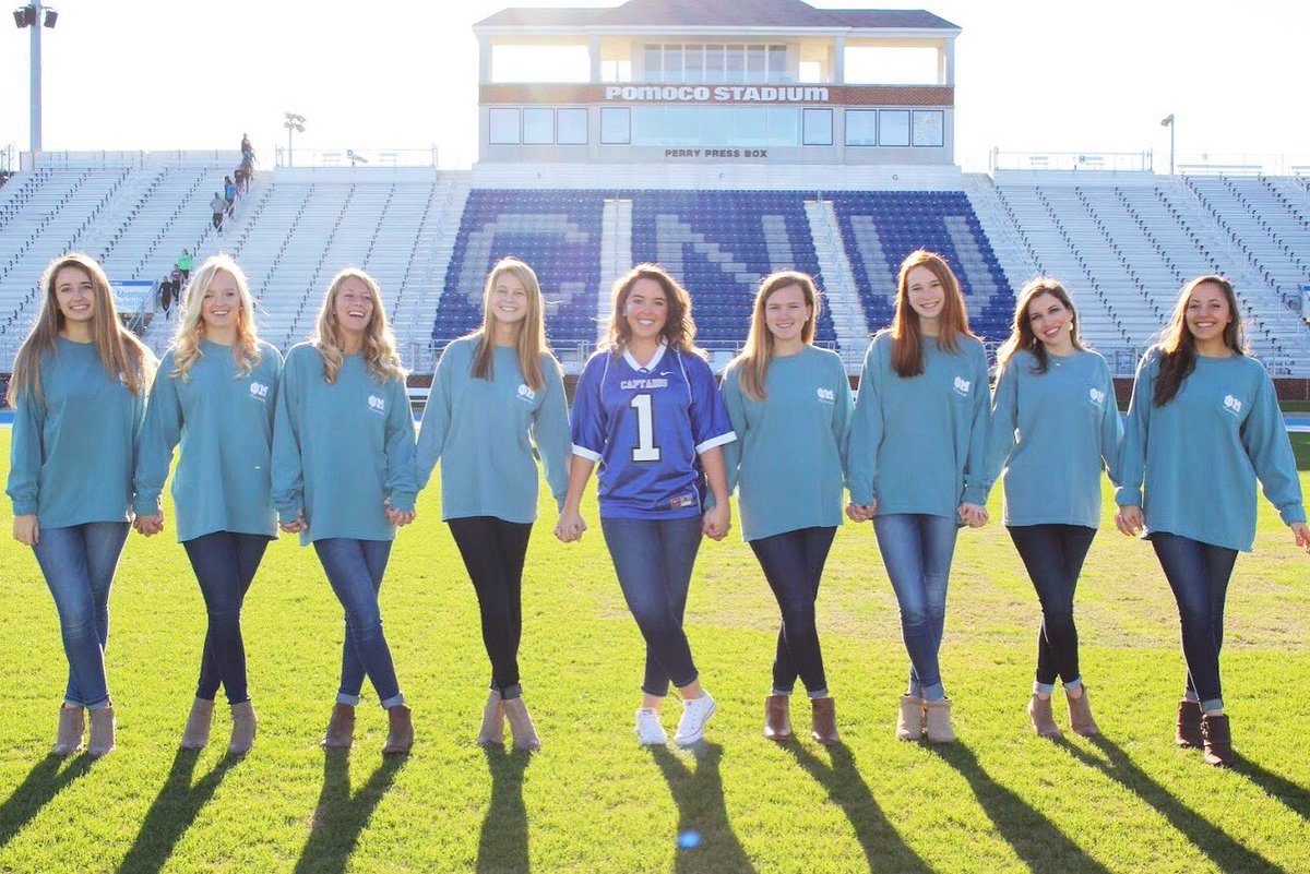 CNUPhiMu's tweet photo. Vote Sarah Fitch for Homecoming Queen! 👑💙 #FITCHplease #CNUHomecoming2017 https://t.co/k8vaNCpIMz