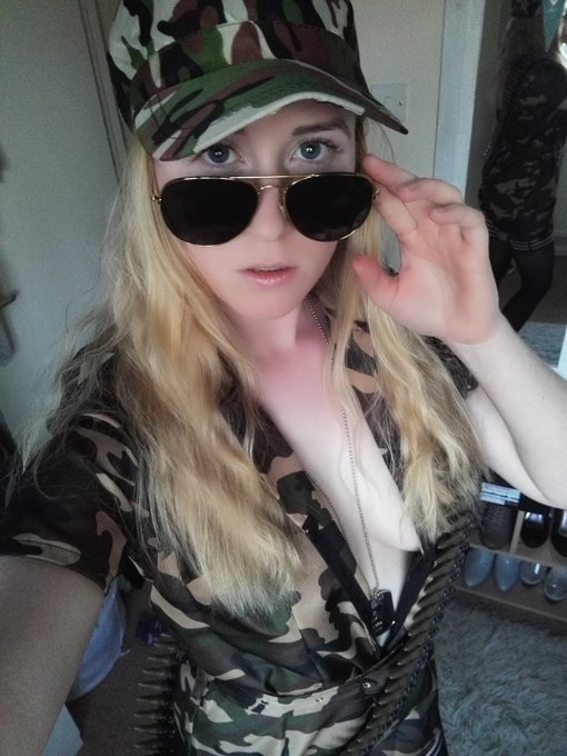 Army Girl by @satinespark - https://t.co/qfdl82ElIu @manyvids https://t.co/ZhavKAlEuP<a class="tags" href="/tag/satinespark">@satinespark</a><a href="/tag/sexysaturday"class="tags"><span>#sexysaturday</span></a>