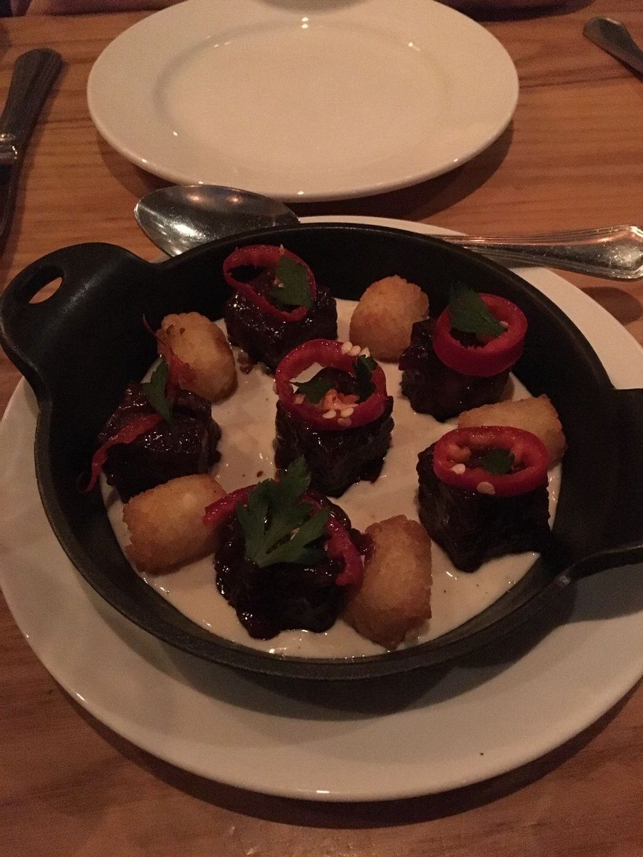 LouisEsner's tweet photo. Well @YBSouthern certainly did not disappoint last night #friedchickenheaven #deepfriedoreo #burntendfondue #chickenandwaffles https://t.co/Sx5uB5yGvm