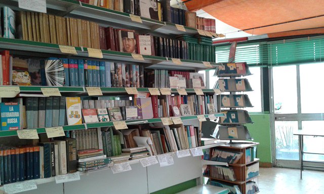 triphylla's tweet photo. DOVE TROVI TRIPHYLLA? Ci trovi da Garden Maggiore, fra Milano e Settimo Milanese. #Fiori #Piante #Libri https://t.co/VDfqCsSSxs  #triphylla https://t.co/hHAAm8Q35t