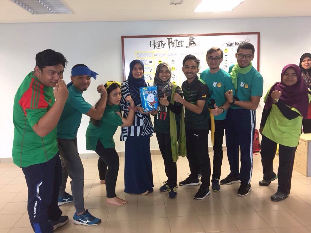 SrExtroleadBOSM's tweet photo. Again &amp; again. Such a great bonding today. Theme : Harry Potter ✨ #decisionmaking https://t.co/as8RF2c44y