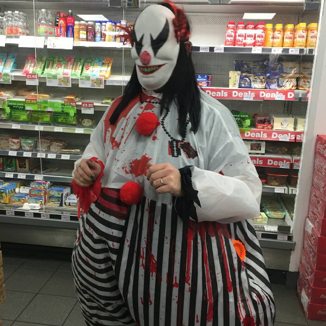SparSilloth's tweet photo. Spooktacular fun @SparSilloth #Halloween2017 https://t.co/MEWpisT8Lm