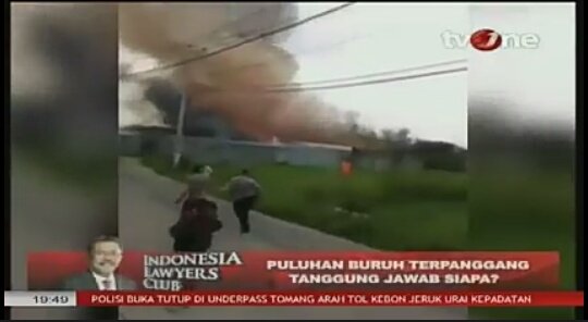 ILCTalkshow's tweet photo. #ILCPabrikKembangApi | "PULUHAN BURUH TERPANGGANG, TANGGUNG JAWAB SIAPA?" | TVONE SEKARANG! https://t.co/GPNWKInhJ6