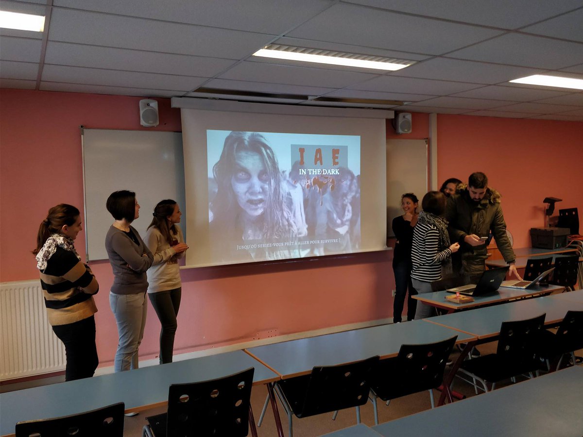 Creative_FC_'s tweet photo. L’ @iaecaen est en mode #Halloween ! Un projet #hack mêlant appli, #beacons, #zombies … #CreativiteDigitale https://t.co/GXtz1NsWSw