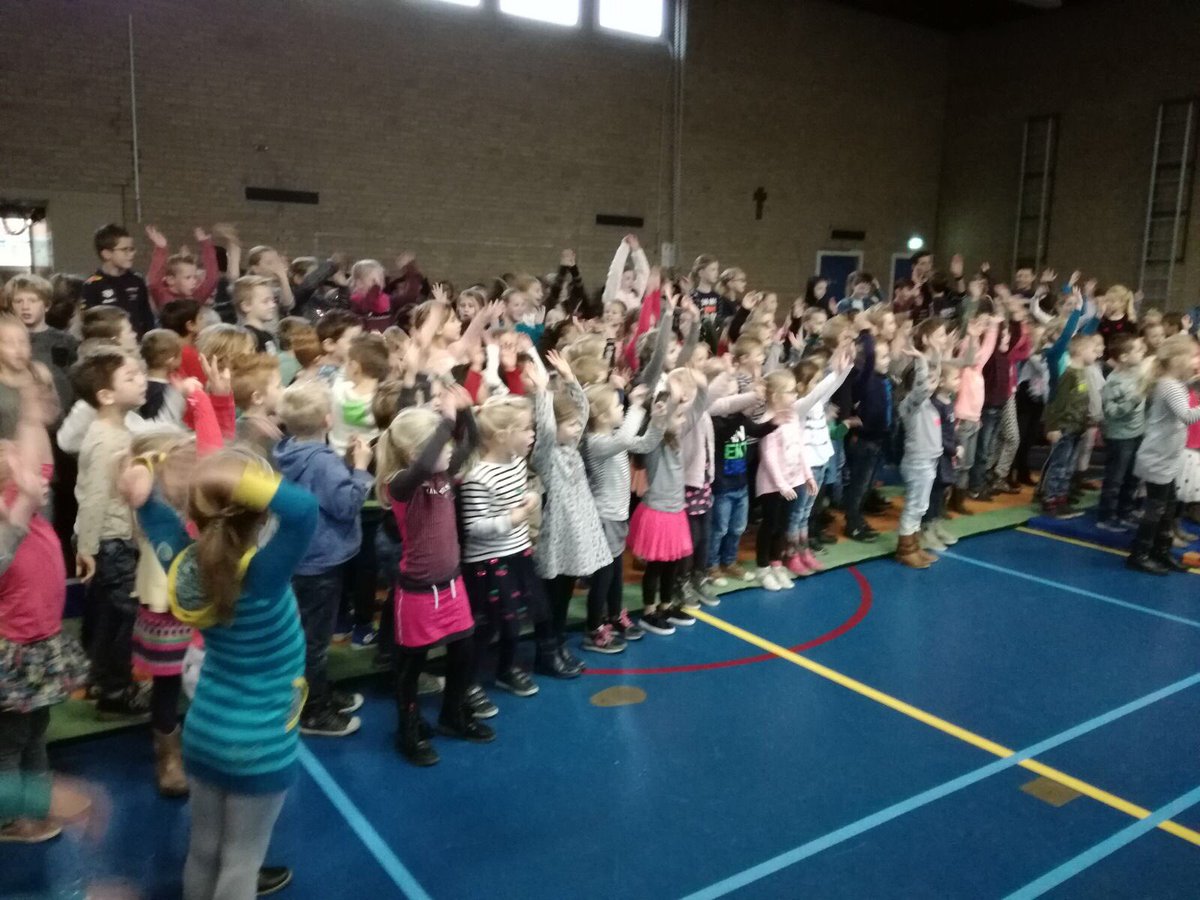 ODAschool's tweet photo. Vandaag de opening van het nieuwe project en als afsluiting de bekendmaking van het eindbedrag van onze sponsorloop #hetvergetenkind https://t.co/EqxNYdkva6