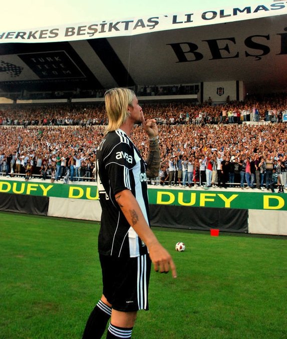Bugün, Jose Maria Gutierrez Hernandez\in do um günü!

Happy birthday Captain!   