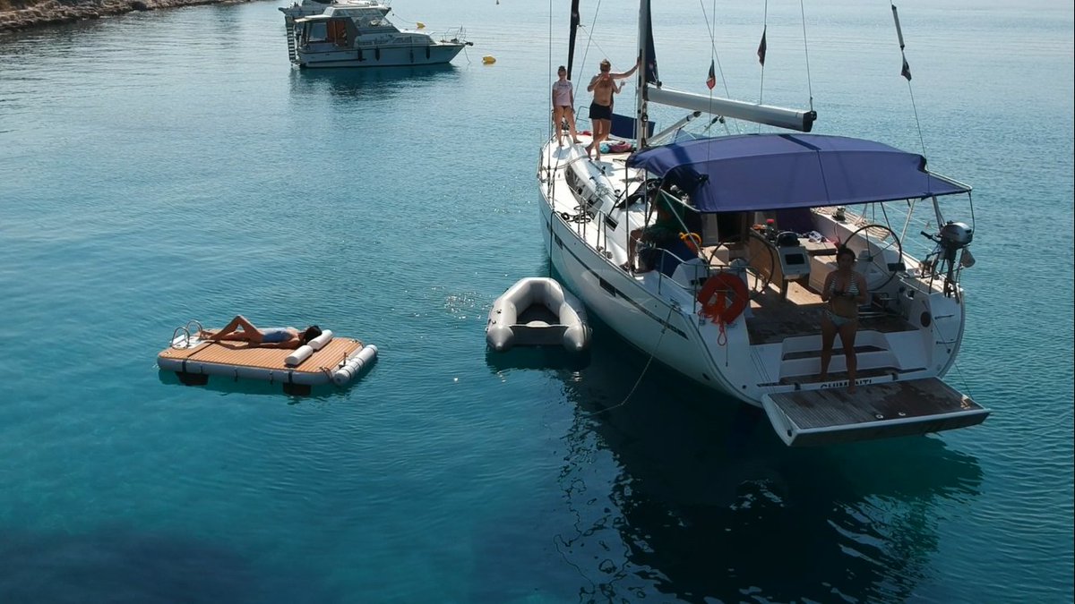 NautibuoyMarine's tweet photo. #TravelTuesday | This is our office today..here is yours?! ☺️ #floatingplatforms to #extendyouryacht #luxury #beachclub #maintenance dock https://t.co/sHM4K8r9D0