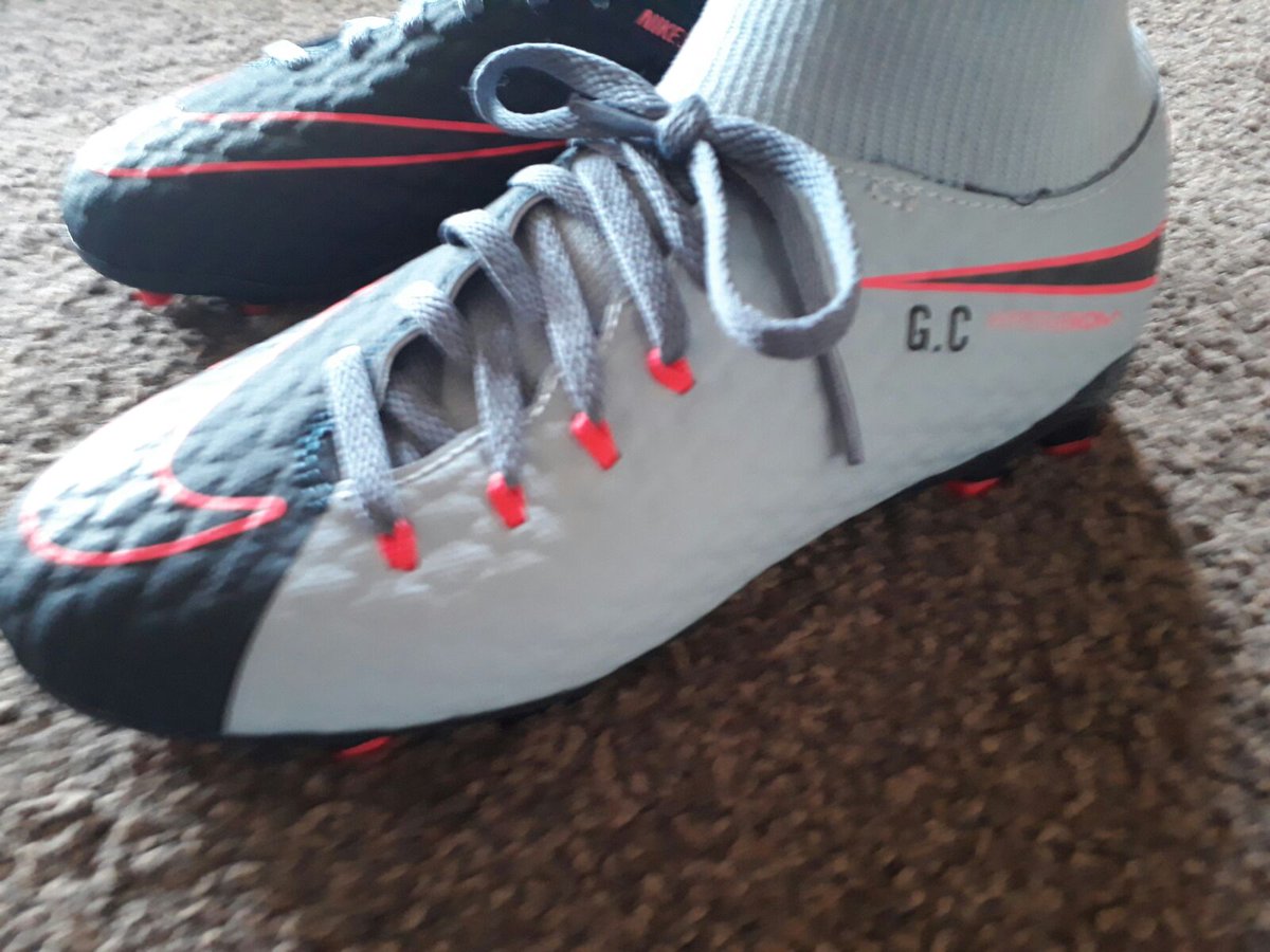paulcrossland5's tweet photo. @lovellsoccer #LOVELLFC https://t.co/wwRYnjQWqN