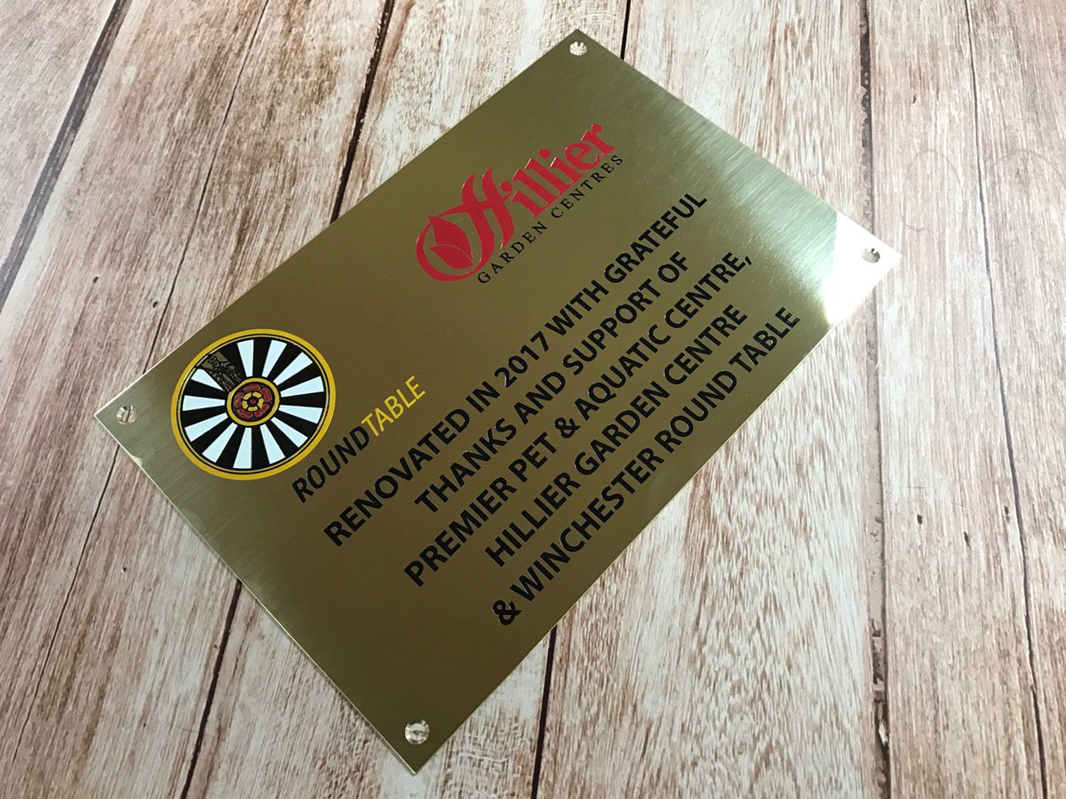 MintSigns's tweet image. #engravedsigns with or without #woodenplaque in a variety of #metals &amp;amp; finishes. #stainlesssteel #brass #brushedsteel #engraving #signage