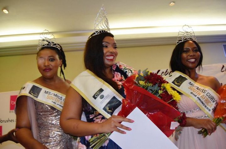 OssifyMedia's tweet photo. READ: Nokuthula βTulieβ Tanda Crowned the First Ms Curvybody SA! https://t.co/Nsrd69nd0c #CurvyBody #MsCurvyBodySA https://t.co/Kx9F0bI6U8