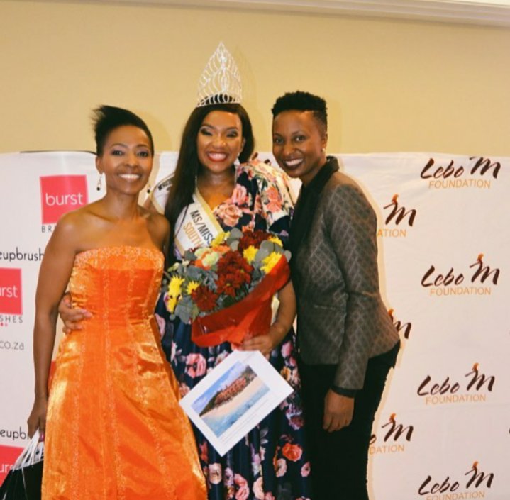 OssifyMedia's tweet photo. READ: Nokuthula βTulieβ Tanda Crowned the First Ms Curvybody SA! https://t.co/Nsrd69nd0c #CurvyBody #MsCurvyBodySA https://t.co/Kx9F0bI6U8