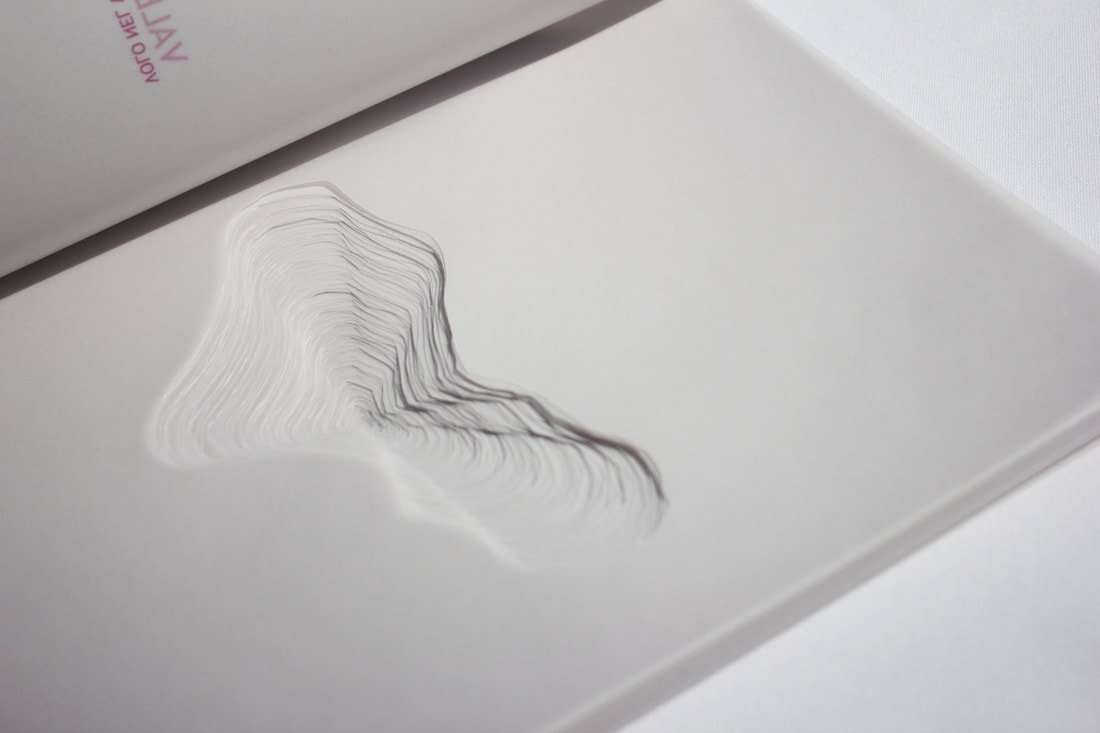 vaartcolella's tweet photo. Valentina Colella 2015
VOLO NEL VUOTO ALLA RICERCA DEL PIENO
libro d'artista edizione 9 copie
#librodartista #valentinacolella #limitededition #artcollector #collection #artgallery #gallery #ArtistOnTwitter #ArtisticTuesday #contemporaryart https://t.co/S4b5K32uo3