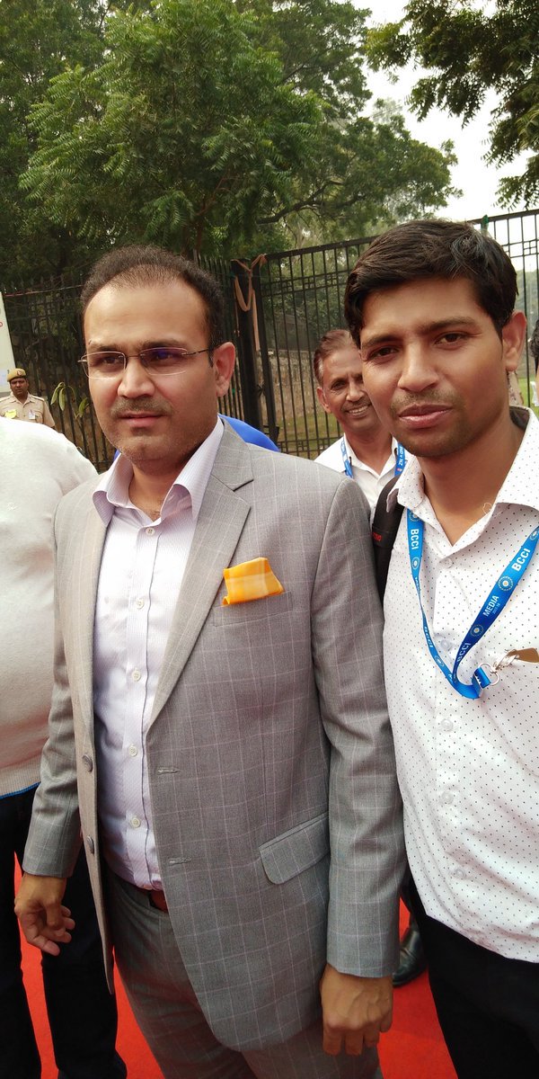 Vijay_Rules_Da's tweet photo. Youngsters will get motivated after reading my name on #Kotla gate, says #VirenderSehwag❤️🙏👏😘 #Viruism #ProudViruFan 😎 https://t.co/Zk6hvBxSn4